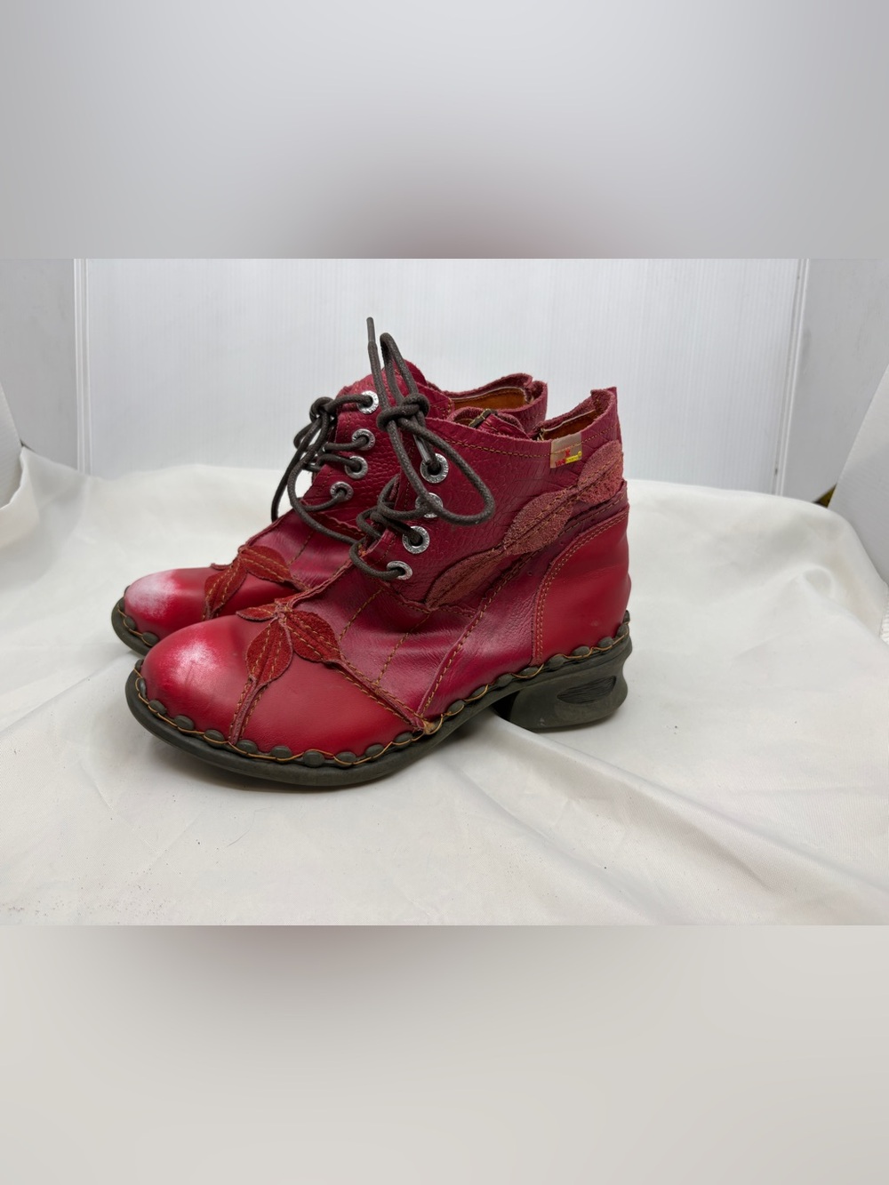 TMA Eyes Patchwork Leather Boots Women's Size 7 Red Lace Up Side Zip Boho